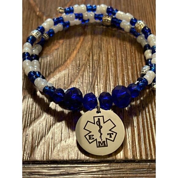 Handmade beaded wrap bracelet/ Seed Bead Bracelet/ Gift for her/ Memory wire - Picture 2 of 3